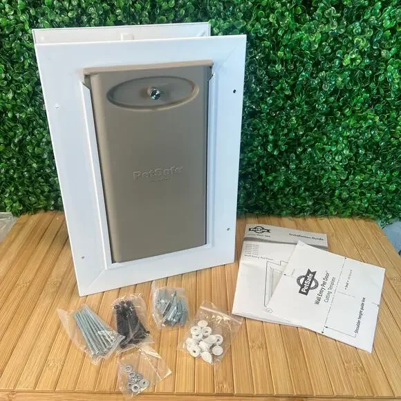 NWOB Pet Safe Wall Entry Pet Door White With Closing Panel